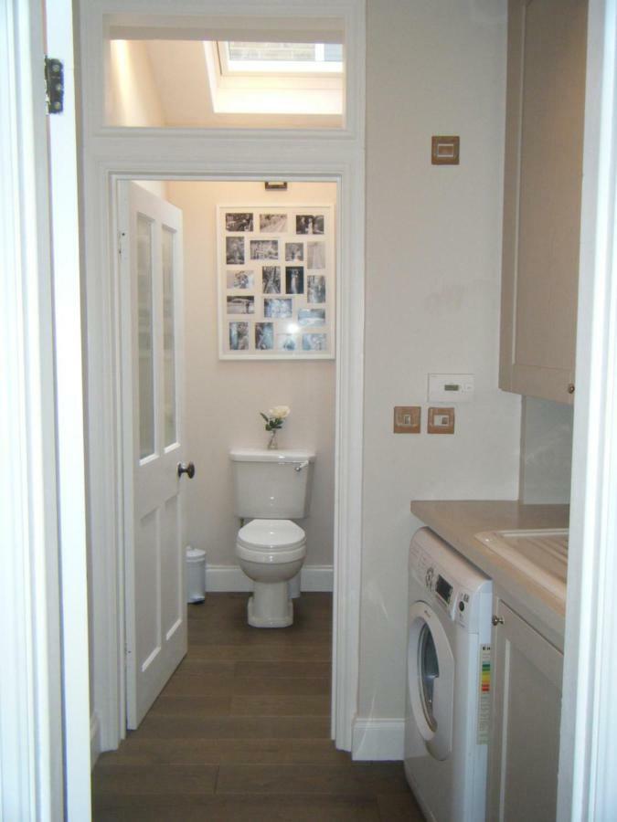 Summer House Thames Ditton Exterior foto