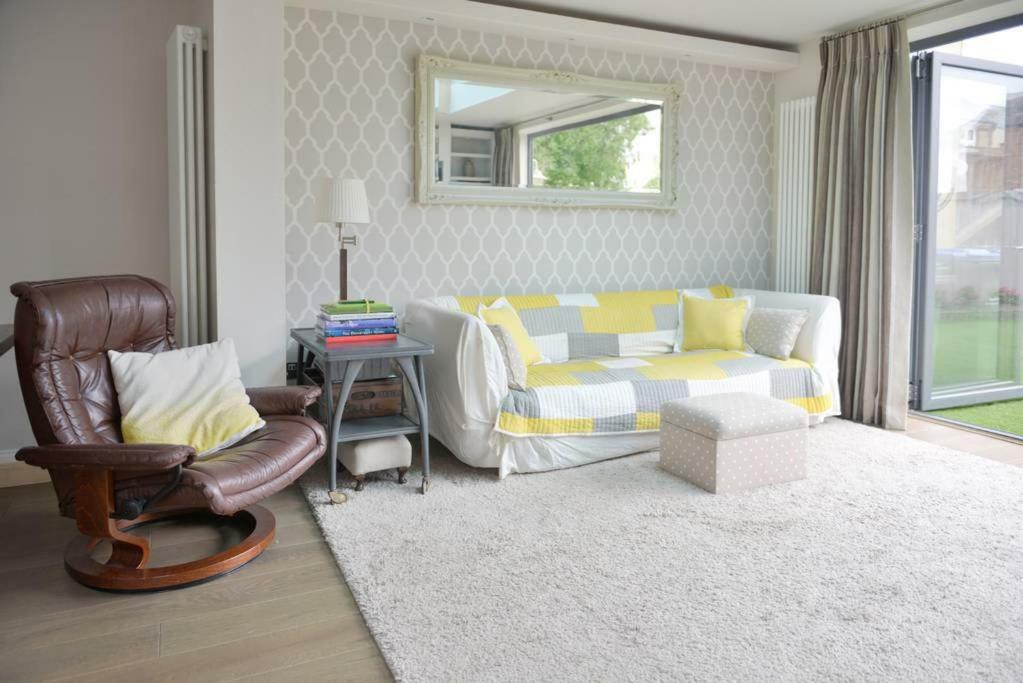 Summer House Thames Ditton Exterior foto